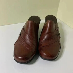 Clark's Women's Brown Leather Slip On Mules‎ Size 6